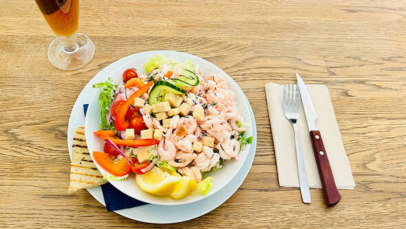 Lunch räksallad på Rådhuset i Skövde