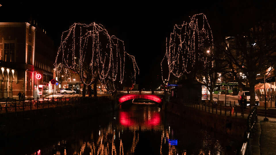 Fyrisån i Uppsala, nattetid 